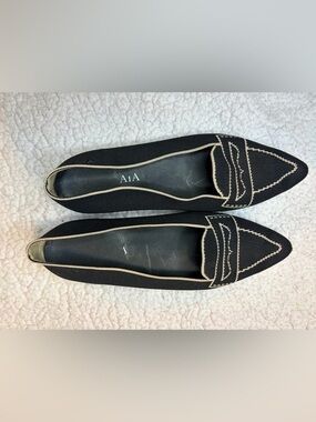 Vivaia Aria Pointed Toe Flats